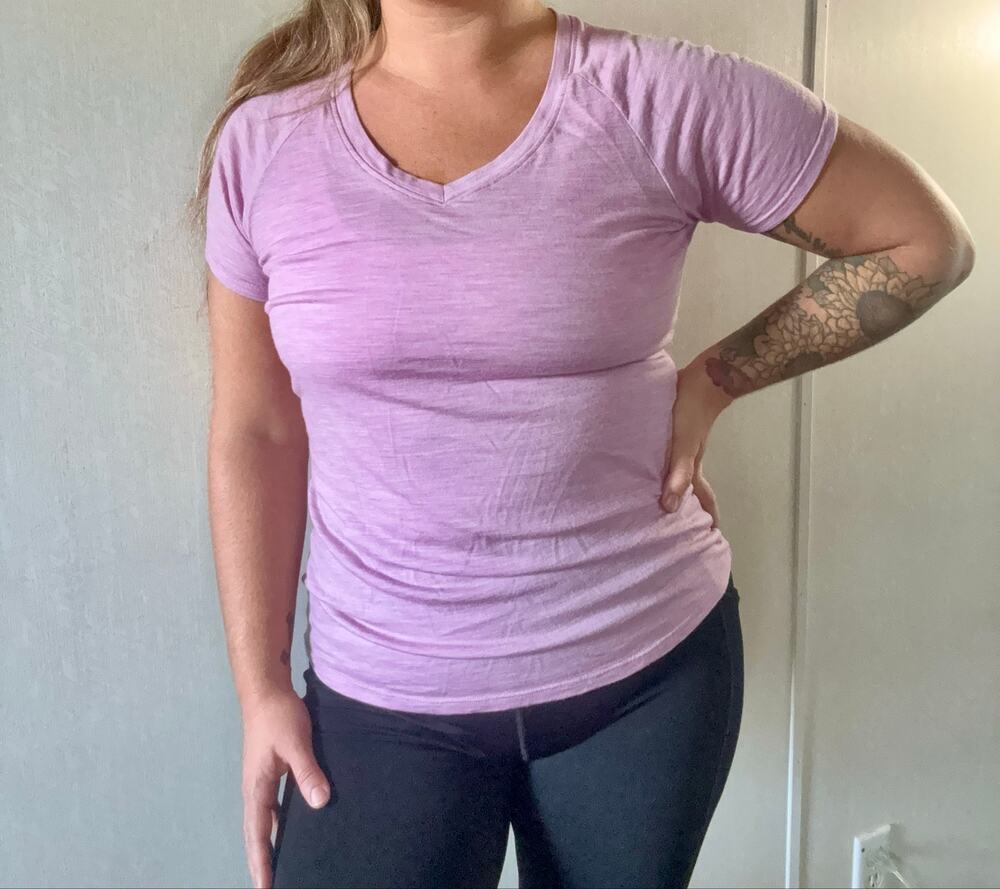 Woolx Merino Wool V-Neck Short Sleeve T-Shirt Lavender Size Small